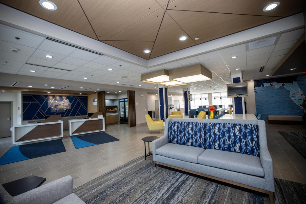 Holiday Inn Express & Suites Tampa Stadium - Airport Area By Ihg المظهر الخارجي الصورة