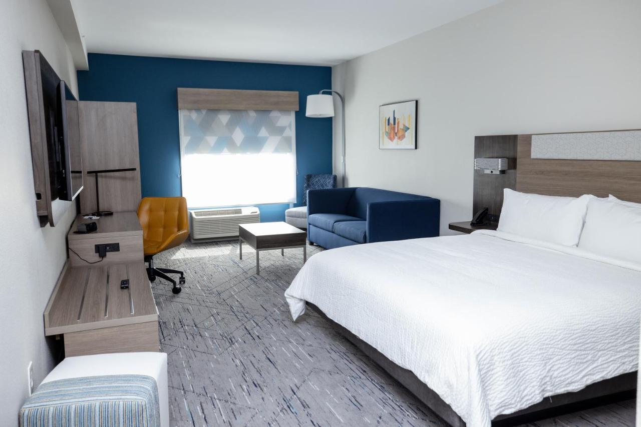 Holiday Inn Express & Suites Tampa Stadium - Airport Area By Ihg المظهر الخارجي الصورة