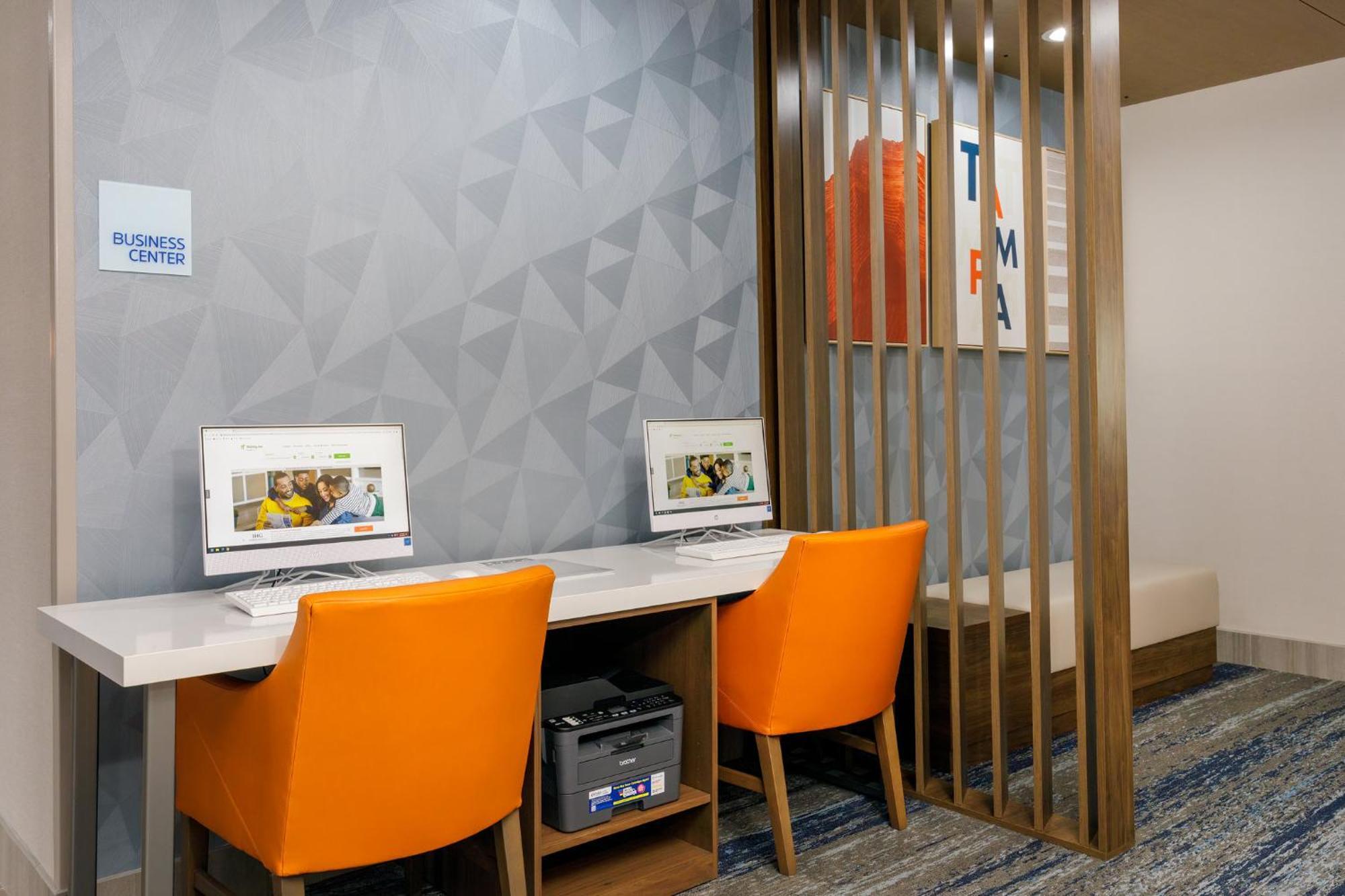 Holiday Inn Express & Suites Tampa Stadium - Airport Area By Ihg المظهر الخارجي الصورة