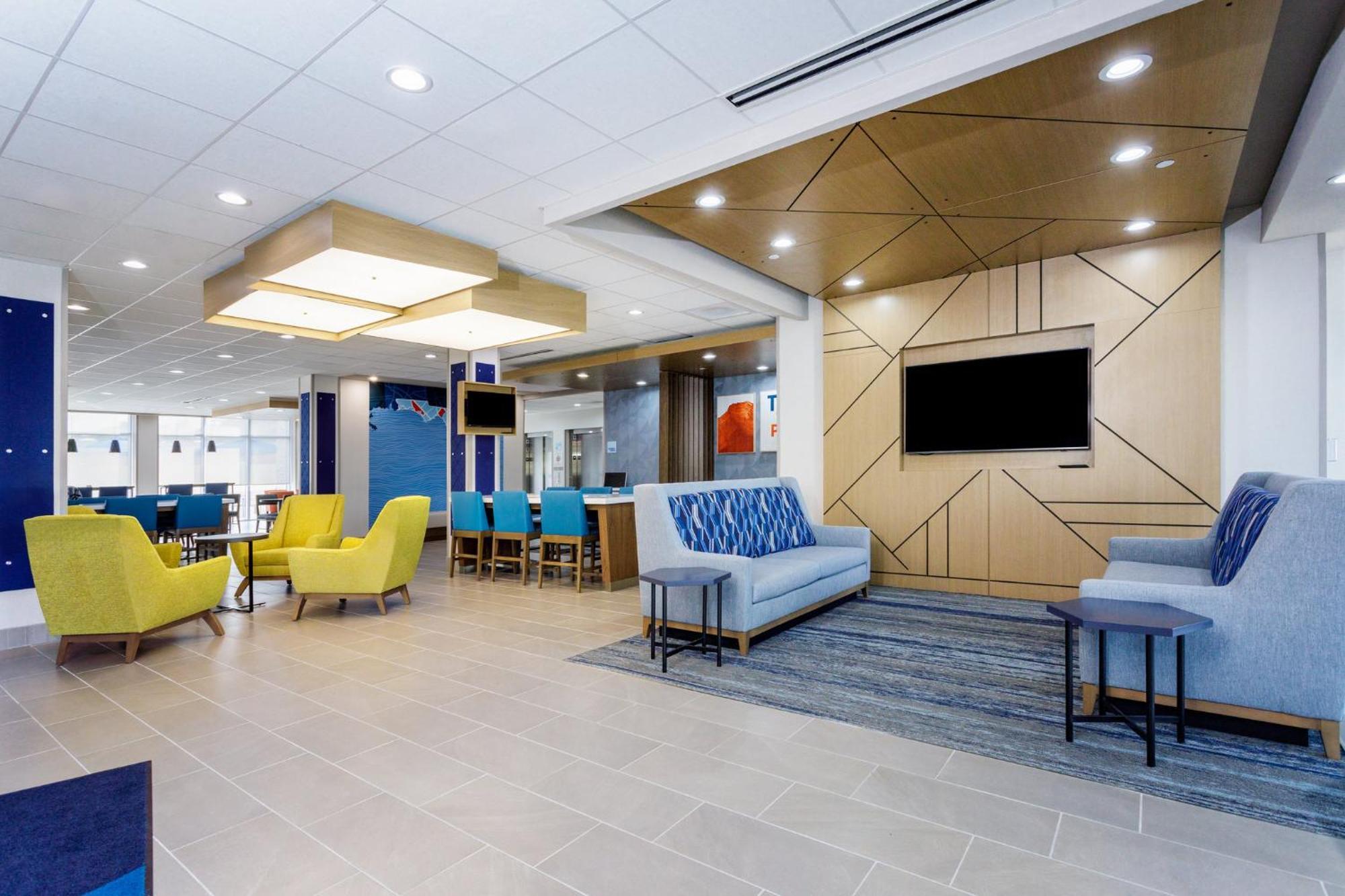 Holiday Inn Express & Suites Tampa Stadium - Airport Area By Ihg المظهر الخارجي الصورة