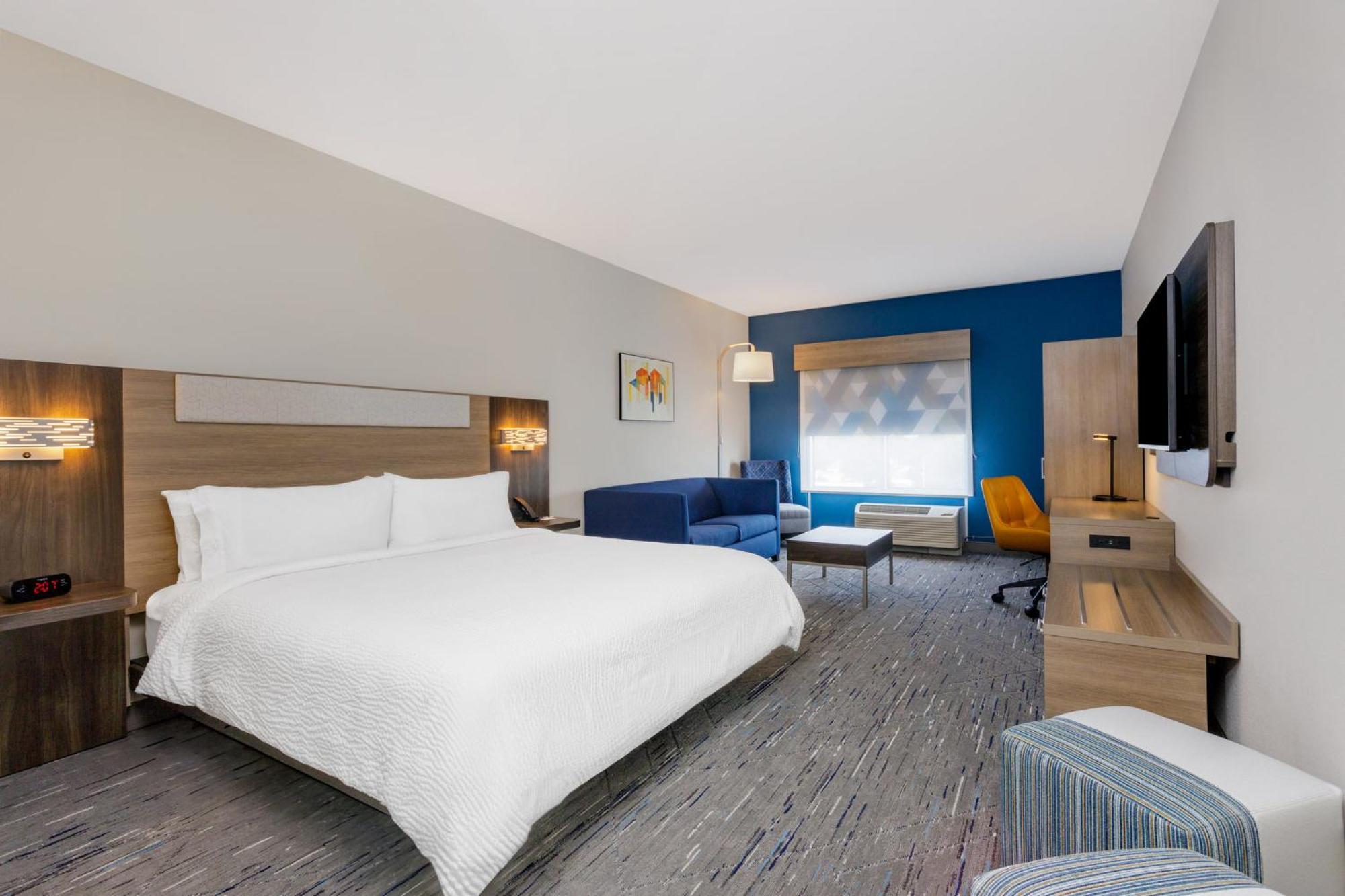Holiday Inn Express & Suites Tampa Stadium - Airport Area By Ihg المظهر الخارجي الصورة