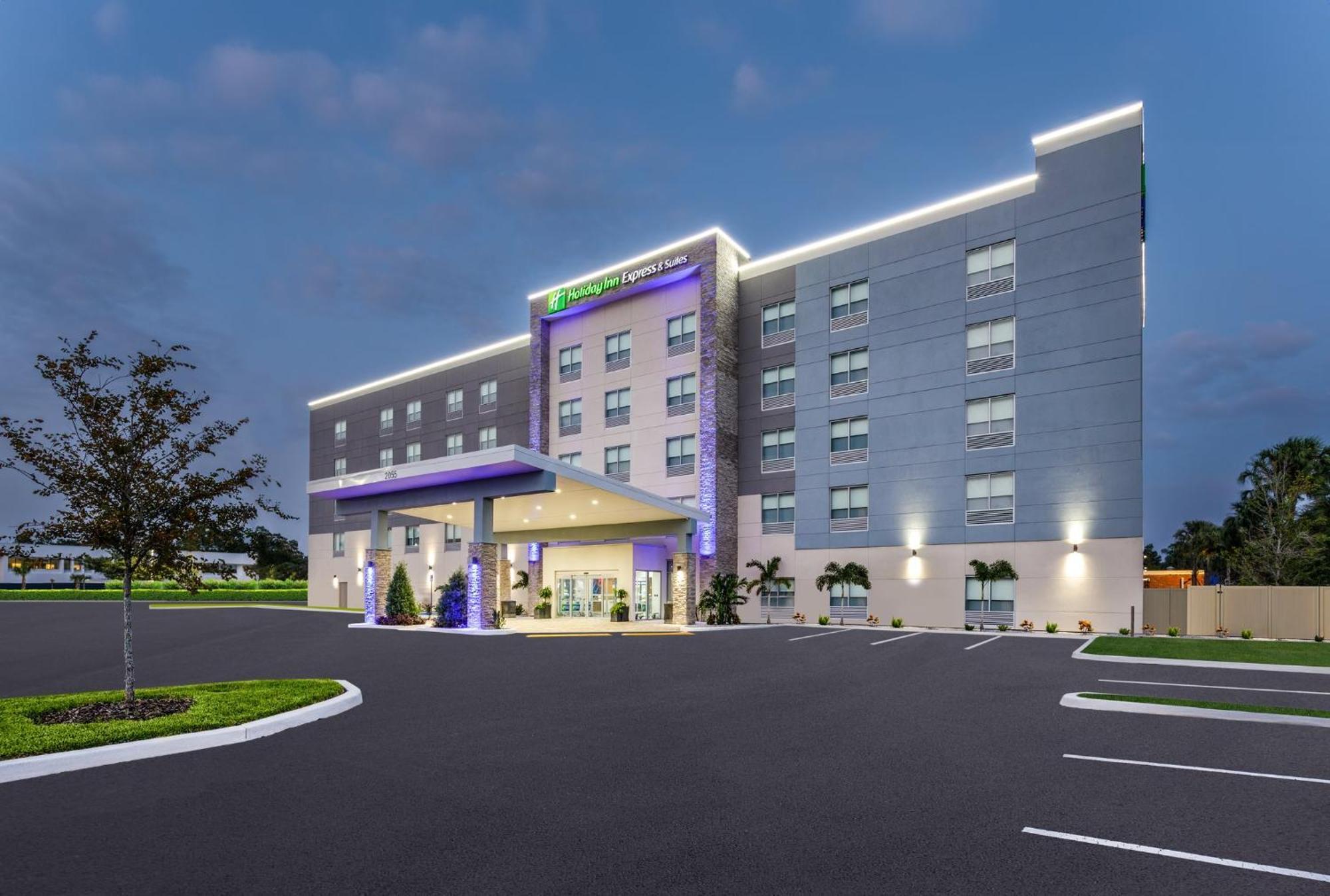 Holiday Inn Express & Suites Tampa Stadium - Airport Area By Ihg المظهر الخارجي الصورة